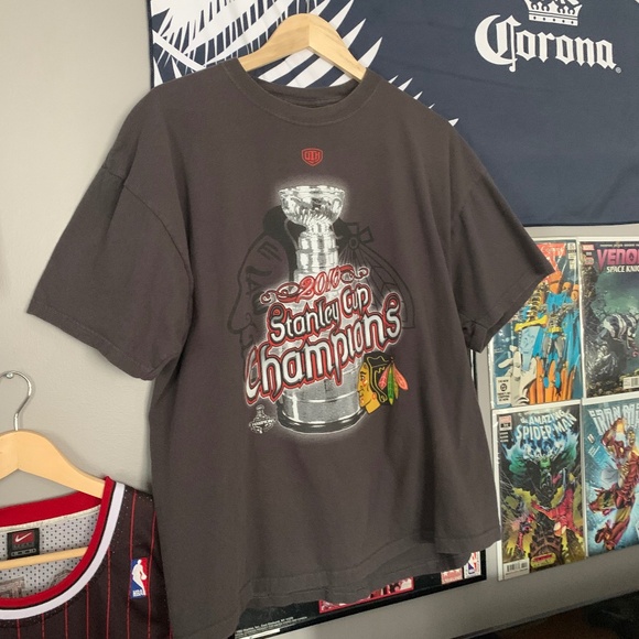 Chicago Blackhawks 2010 Stanley Cup Champions T-shirt - Picture 2 of 5